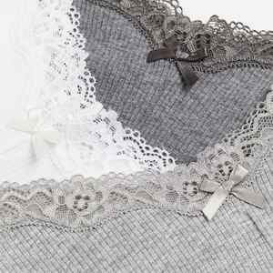 Ensemble de lingerie sexy deux pièces pour femme, comprenant un soutien-gorge bralette et un string taille haute fin et sans couture, en polyamide de haute qualité, OEM - Product Image 5