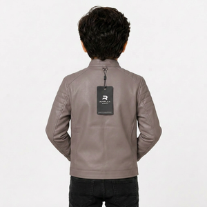 Veste en cuir pour enfants de qualité supérieure, offrant un confort léger, une protection thermique et un style tendance pour les jeunes enfants actifs. - Product Image 2