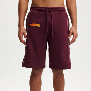 Shorts Bermuda en coton bordeaux pour homme avec bande latérale et logo imprimé sur le devant, short décontracté à cordon de serrage à la taille - Product Image 5