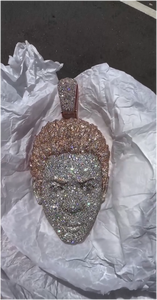 จี้เพชรโมอิสซาไนต์ VVS แบบกำหนดเอง ชุบเงินแท้ S925 สไตล์ฮิปฮอป แร็ปเปอร์ ดีไซน์ 3 มิติ ของขวัญวันฮาโลวีน เครื่องประดับจี้ - Product Image 3