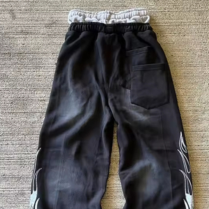 Pantalon de survêtement noir imprimé pour homme, taille élastique avec cordon de serrage, logo lettre décontracté sur la jambe gauche, tricoté mi-lourd, style automne - Product Image 3