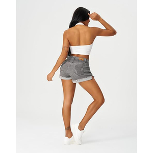 Shorts en jean gris taille haute déchirés et extensibles pour femme avec ourlet retroussé et poches - Product Image 4