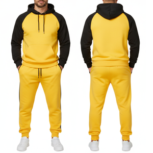 Survêtement d'hiver personnalisé à capuche jaune et noir pour homme |   Design de manches raglan contrastées |   Ensemble de jogging respirant et à séchage rapide en deux pièces - Product Image 4