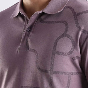 Polo transpirable para hombre con material flexible, ideal para días activos y uso diario cómodo. - Product Image 6