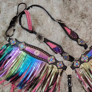 Ensemble de harnais et de collier de poitrine pour cheval occidental en cuir, avec décorations perlées, détails concho et sangles réglables, pour l'équitation. - Product Image 4