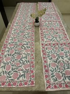 Juego de 7 Piezas de Camino de Mesa y Tapete con Diseño Floral Hecho a Mano |   Decoración de Mesa de Comedor 100% Lona de Algodón para el Hogar y la Sala de Comedor - Product Image 2