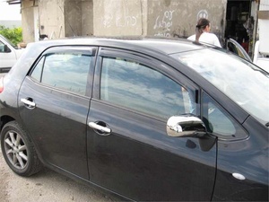 แผ่นบังแดดหน้าต่างรถยนต์ Toyota Auris Hatchback รุ่นปี 2007-2012 วัสดุ PC ป้องกันสภาพอากาศ สไตล์สปอร์ต - Product Image 2
