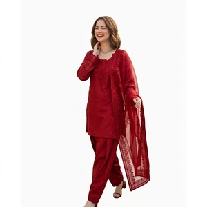 Costume Salwar traditionnel rouge pour femmes, longueur cheville, avec dupatta brodé, coupe régulière, style Inde Pakistan, tenue de mariage - Product Image 6