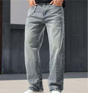Jean en denim délavé taille haute pour homme, coupe large, avec rivets décoratifs, style urbain, fermeture boutonnée, 100% coton tissé, collection automne - Product Image 4