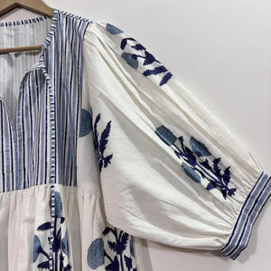 Vestido Mini Bohemio de Algodón Ecológico con Estampado Floral Hecho a Mano, Encaje Chinoiserie, Lavable, Cuello en V, Manga Corta, para Oficina - Product Image 3