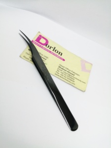 Shiny Black Pointed Isolation Tweezers <b>Star</b> Grip Lash Tweezers Customized Logo Perfectly Closed Tips Isolating Lashes Tweezers - Product Image 1