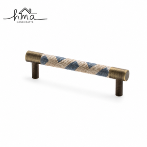 Poignée de meuble en laiton satiné argenté, forme cylindrique avec grip texturé moleté, poignée de tiroir moderne de style industriel - Product Image 6