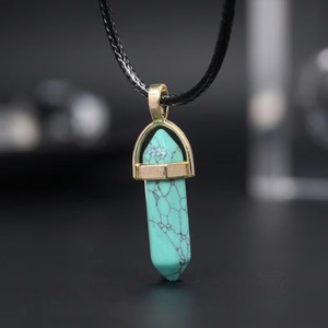 Colgante de lápiz de turquesa premium en forma de lágrima, piedra preciosa natural, decoración para el hogar, regalo, artesanía, joyería al por mayor - Product Image 1