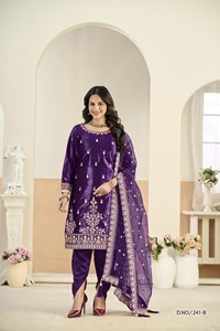 Traje de terciopelo Ice Velvet semicompuesto con bordados para la colección de trajes indios y pakistaníes - Product Image 3