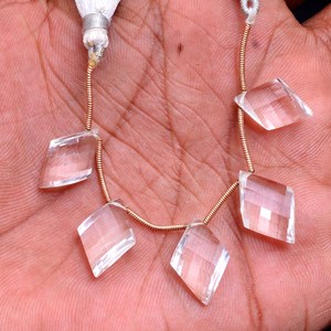 ควอตซ์ AAA ขนาด 10x17 มม.-12x18 มม. ทรงเหลี่ยมไคท์ บริโอเล็ต คริสตัลใสธรรมชาติ พลอยกึ่งมีค่า ทรงสเต็ปคัท ลูกปัดเกลียว สำหรับทำเครื่องประดับ - Product Image 1