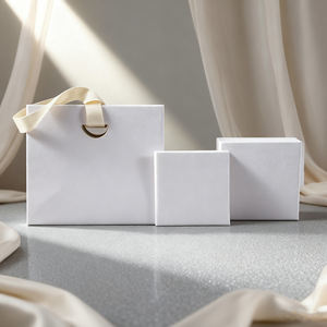 Boîte de rangement carrée de luxe trois-en-un avec logo personnalisé, design personnalisé, collier, bague, boucles d'oreilles, bijoux, sac en carton avec ruban, sac à main coulissant - Product Image 1