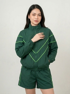 เสื้อแจ็คเก็ตกันลมสีเขียวสำหรับผู้หญิง แขนยาว ปิดด้วยซิป ผ้าโพลีเอสเตอร์ทอ กันลม ใส่ได้ในฤดูใบไม้ร่วง - Product Image 1