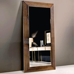 Miroir mural pleine longueur réglable avec cadre en bois moderne pour chambre à coucher ou coiffeuse, aucune électricité requise - Product Image 1