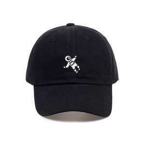 Gorra de Béisbol Negra de Algodón RAO CRAFT EXPORTS con Diseño de Astronauta Bordado con Lentejuelas, Personalizable, Sin Estructura, Unisex, Ajustable - Product Image 1