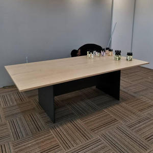 Mesa de Conferencia Rectangular Moderna con Tablero de MDF y Patas de Metal, Muebles de Oficina Duraderos para Uso Comercial en Hoteles, Convertible y Extensible - Product Image 5