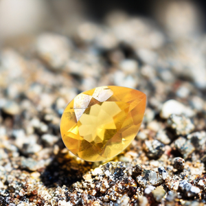 Pierre de Citrine créée en laboratoire, pierre précieuse jaune à facettes en forme de poire, traitée thermiquement pour la fabrication de bijoux. - Product Image 6