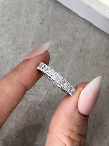 Bague d'éternité en diamant de laboratoire taille radiant 3 carats, alliance d'éternité en diamant de laboratoire, bague de mariage en or - Product Image 1