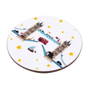 Posavasos redondo con diseño temático de Londres, tapete de plástico para bebidas con diseño del Puente de la Torre y autobús rojo, para el hogar, cafetería, fiestas, regalo. - Product Image 1