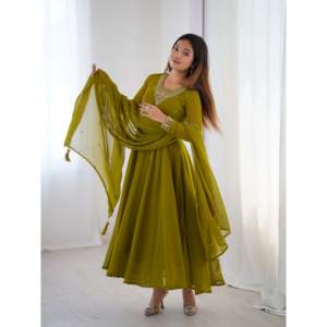 Ensemble de robe Anarkali pour femmes pour les fêtes avec pendentif et dupatta - Product Image 6
