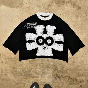 เสื้อยืดสตรีทแวร์ทรงโอเวอร์ไซส์ ผ้าคอตตอนฟอกสีสไตล์วินเทจ ตกแต่งด้วยคริสตัล ทรงบ็อกซี่ ตัดเย็บแบบครอป พิมพ์ลายกราฟิก สำหรับผู้ชาย - Product Image 5