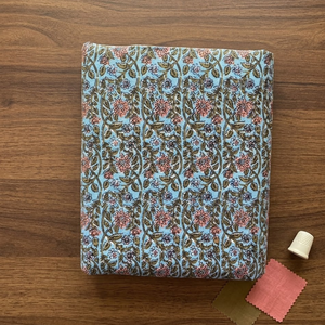 Tela de Algodón con Estampado de Enredaderas Florales, Color Azul Claro, Estampado a Mano, Tela Suave y Ligera para Confección de Kurtis y Vestidos - Product Image 3