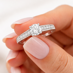 Excelente Anillo de Bodas con Diamante Redondo Real de 1.00 TCW en Oro Blanco de 14K |   Anillo de Compromiso Clásico con Diamantes para Mujer, Joyería Fina - Product Image 1