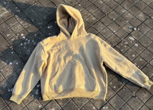 Sweat à capuche unisexe imprimé par pulvérisation, coupe confortable, pull-over, vêtement d'hiver, style décontracté doux, logo imprimé en relief sur le devant, service OEM, sweats à capuche pour hommes - Product Image 1