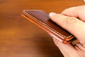 Portefeuille en cuir à prix abordable, portefeuille fin pour homme avec emplacements pour cartes, poche à monnaie et design pour usage quotidien - Product Image 5
