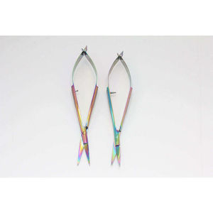 Tijeras Profesionales de Acero Inoxidable con Hoja Curva y Punta Afilada para Recortar Cutículas y Cejas, para Diestros, con Mango de Acero - Product Image 5