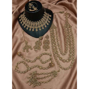 Ensemble de bijoux fins Jewelemarket 10575538DBL avec pierres autrichiennes et perles pour tenue de mariée - Product Image 5