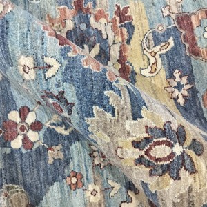 Tapis d'appoint en pure laine noué à la main - Tapis oriental de luxe bleu et or à motifs floraux, à poils ras et tuftés pour la décoration moderne du salon - Product Image 5