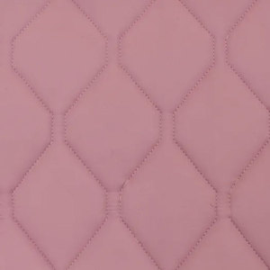 Tapis de selle matelassé pour cheval avec surpiqûres en losange et bordure finement travaillée pour l'équitation, couleur rose, unisexe - Product Image 4