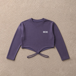 เสื้อครอปแขนยาวแบบมีสายรัดไขว้ คอวี ทรงเข้ารูป สีพื้น แฟชั่นสตรีทแวร์ ขายส่ง - Product Image 3
