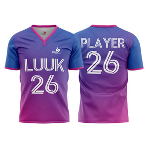 Camiseta de Fútbol Personalizada con Nombre, Número y Logotipo del Equipo, Cuello en V, Manga Corta, Sublimada, 100% Poliéster, Absorbe la Humedad - Product Image 6