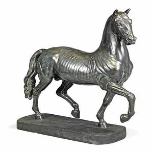Figurine de cheval en aluminium royal pour la décoration de table de salon, avec un savoir-faire détaillé et un style élégant - Product Image 6