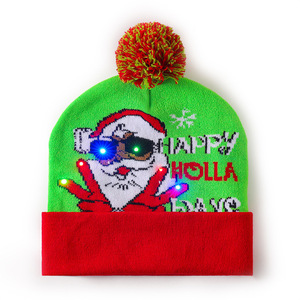 Bonnet de Noël unisexe en tricot avec pompon rouge et yeux lumineux à LED - Product Image 6