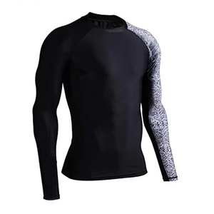 New Arrival Compression Fitness Shirt Rash Guard Wholesale High Quality Rash Guard Shirt For Men Made In Pakistan - Product Image 3