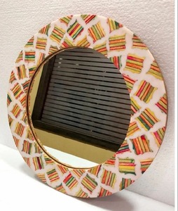 Espejo con Marco Moderno Personalizable con Incrustaciones de Hueso Hecho a Mano para Sala de Estar, Decoración de Pared de Lujo con la Mejor Calidad de la India - Product Image 1