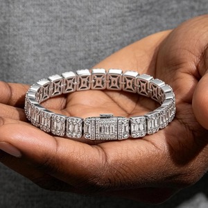 Bracelet en argent 925 plaqué or avec moissanite taille brillant, serti en canal, forme croix, style hip-hop, certifié unisexe, pour usage quotidien - Product Image 2
