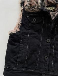 Gilet court en jean noir pour femme Litmus |   Veste sans manches à col garni de fausse fourrure |   Gilet de créateur respirant style streetwear - Product Image 4