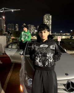 Sudadera con capucha unisex vintage con lavado ácido y logotipo personalizado Sudadera con capucha para hombre con estampado de felpa francés y sol desteñido con diamantes de imitación - Product Image 6