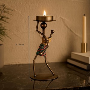 Figura Decorativa Metálica Elegante Más Vendida, Escultura de Hierro Hecha a Mano para Decoración de Hogar, Oficina, Estantes y Mesas, en Venta - Product Image 5