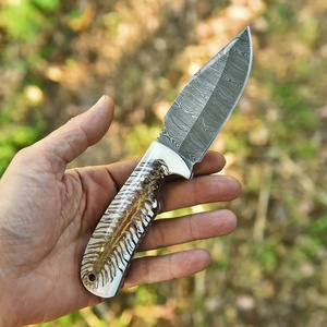 Couteau de camping artisanal en acier inoxydable OEM, lame fixe de qualité industrielle à pointe tombante, couteau utilitaire d'extérieur avec manche en résine de haute qualité - Product Image 3