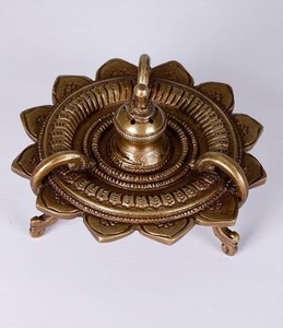 Porta Incienso de Latón de Lujo con Diseño de Loto, con 5 Ranuras para Varillas, Soporte Decorativo para Agarbatti, para el Hogar, Templo, Meditación, Yoga y Prácticas Espirituales - Product Image 3