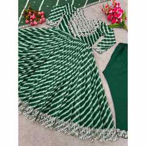 FANCY GEORGETTE BORDADO INFERIOR DE VESTIDO IMPRESO DIGITAL CON DUPATTA VERDE - Product Image 3